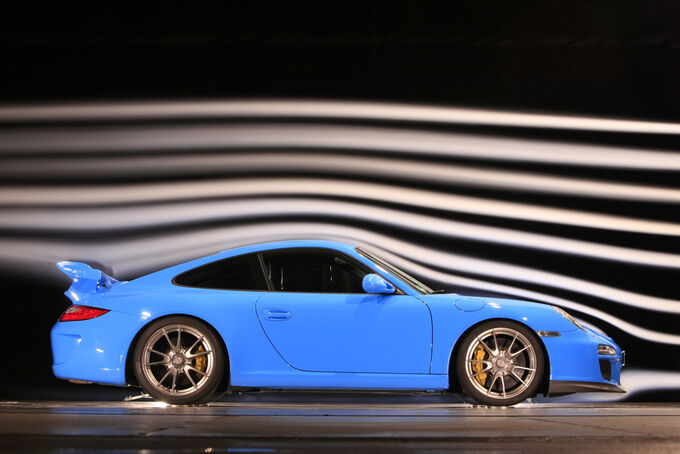 [Bild: Porsche-911-GT3-fotoshowImage-c3b9af18-245985.jpg]